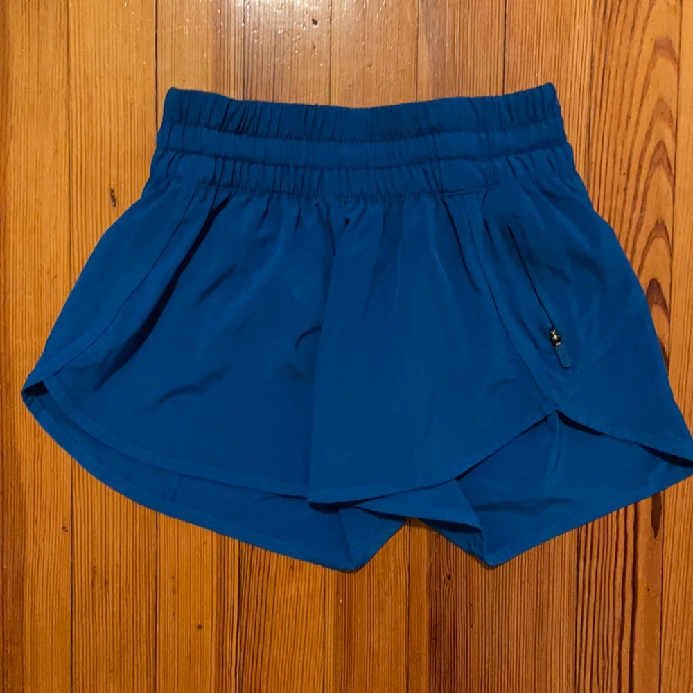 lululemon tracker shorts
